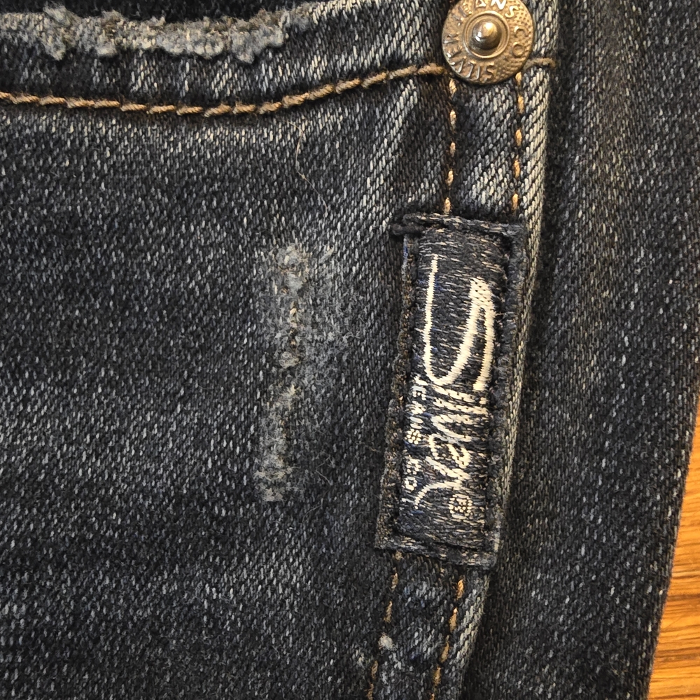 Silver Jeans Women's Distressed Style Straight Leg‎ in Deep Blue - Picture 5 of 9